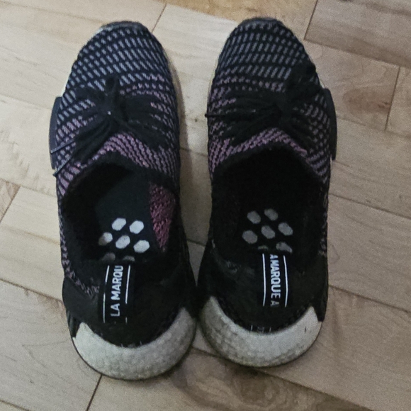 Adidas NMD BOOST R1 Men's SIZE 9 Core Black Solar Pink - Picture 2 of 6